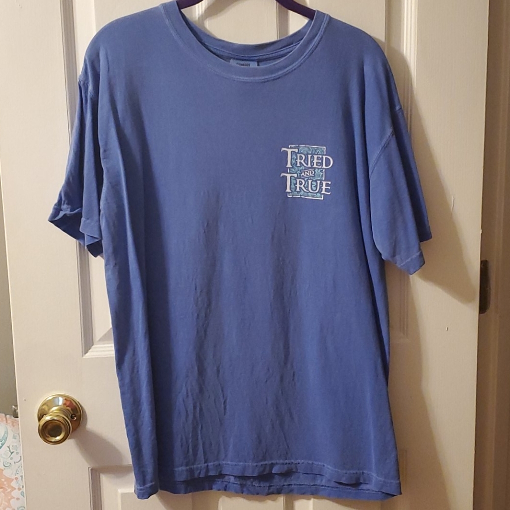"Mother's love" dog shirt.. Size Medium